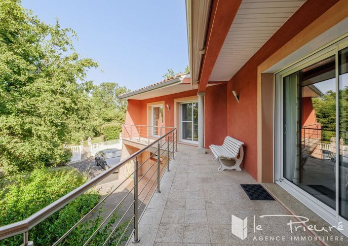 Image No.3-4 Bed House for sale