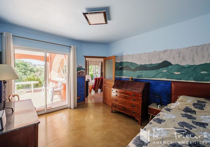 Image No.9-4 Bed House for sale