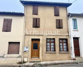 Maison de 4 chambres à vendre à Vic-Fezensac