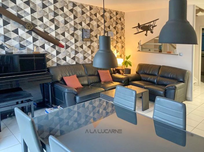 Image No.6-3 Bed House for sale