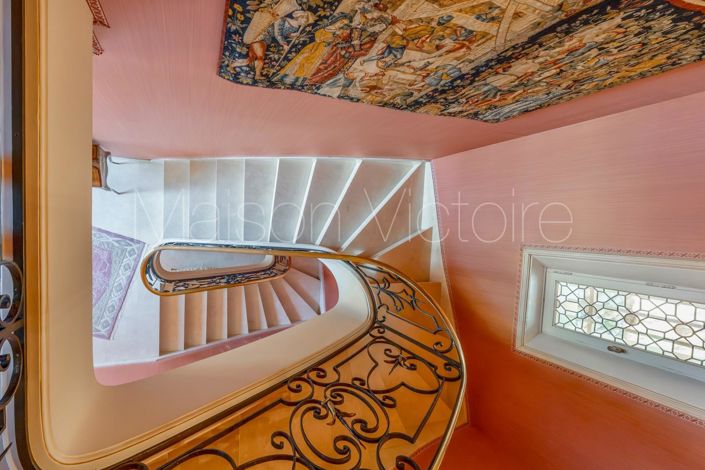 Image No.19-6 Bed House for sale