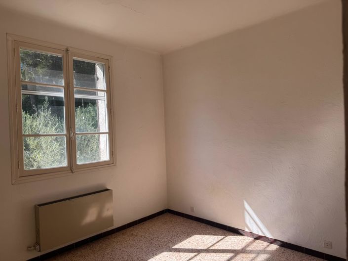 Image No.12-4 Bed House for sale