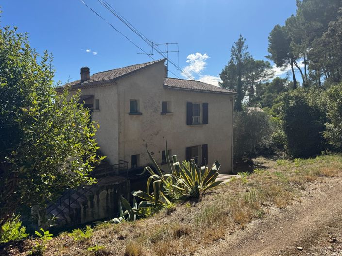 Image No.19-4 Bed House for sale