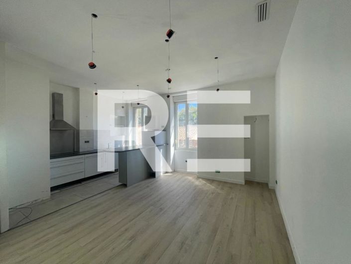 Image No.2-Appartement de 2 chambres à vendre à Nîmes