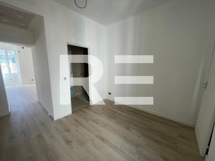 Image No.3-Appartement de 2 chambres à vendre à Nîmes