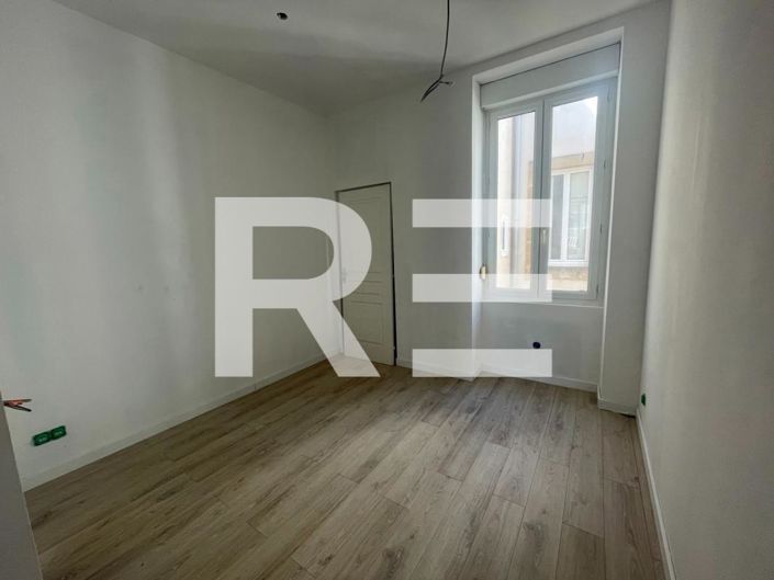 Image No.5-Appartement de 2 chambres à vendre à Nîmes