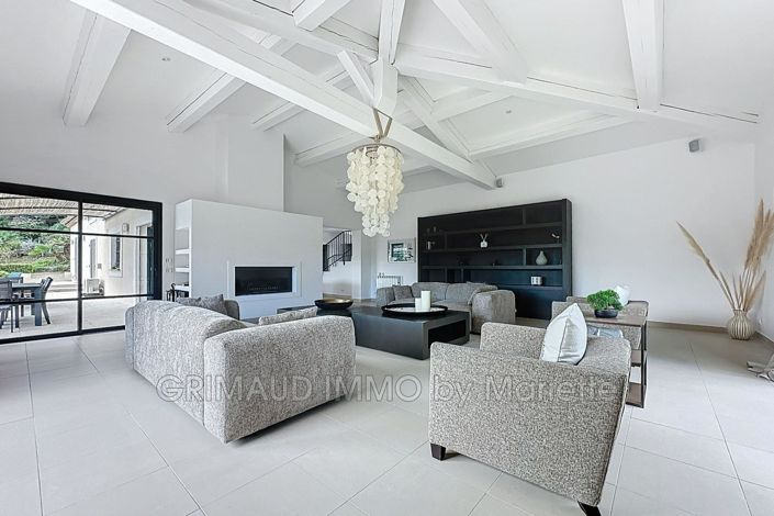 Image No.12-4 Bed House for sale