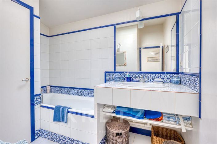 Image No.14-6 Bed House for sale