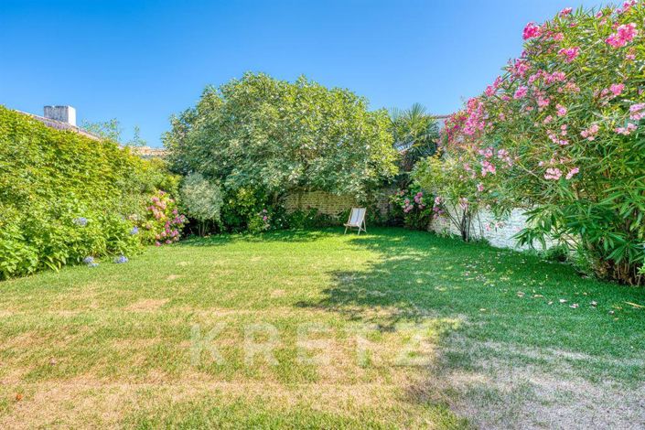 Image No.16-6 Bed House for sale