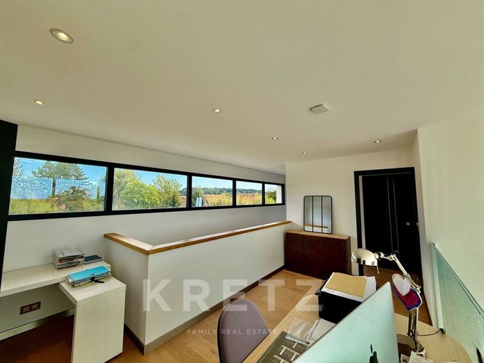 Image No.13-4 Bed House for sale