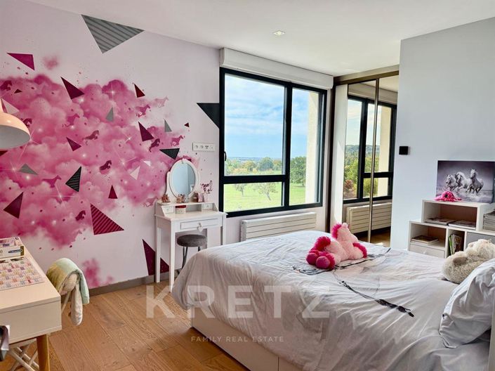 Image No.14-4 Bed House for sale