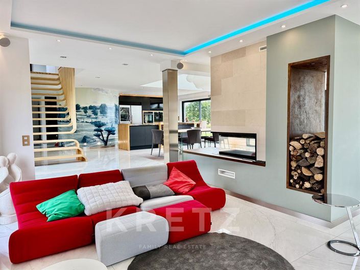 Image No.7-4 Bed House for sale