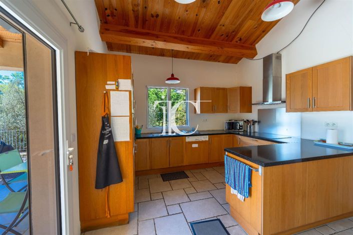 Image No.10-4 Bed House for sale