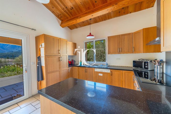 Image No.9-4 Bed House for sale