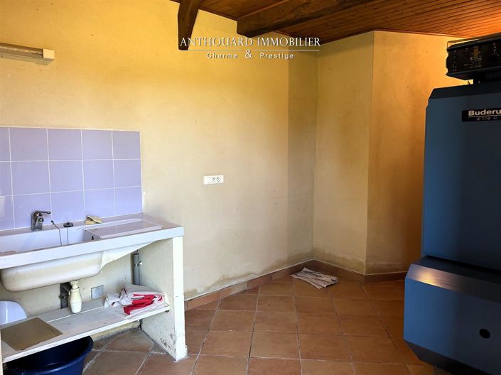 Image No.19-3 Bed House for sale