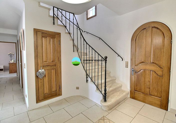 Image No.7-5 Bed House for sale