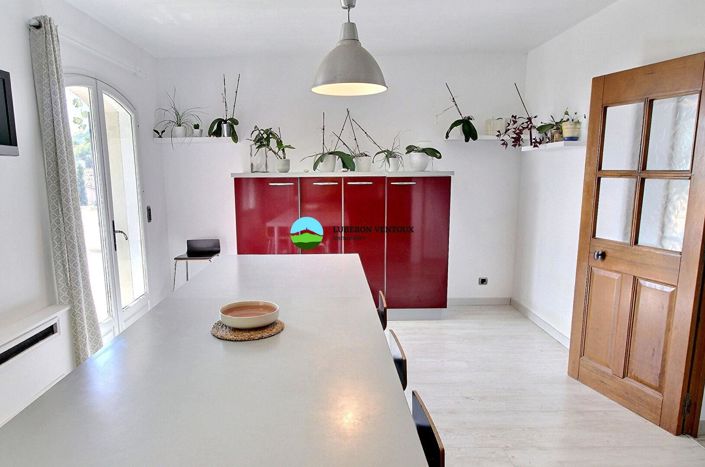 Image No.9-5 Bed House for sale