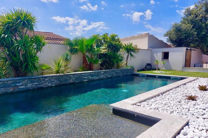 Image No.2-6 Bed House for sale