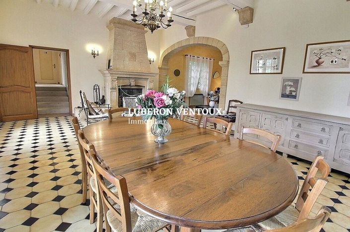 Image No.7-6 Bed House for sale