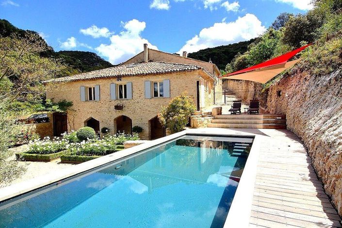 Image No.1-6 Bed Property for sale