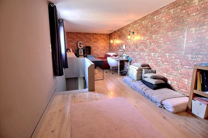 Image No.12-4 Bed House for sale