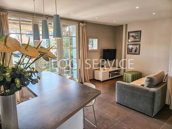 Image No.2-Appartement de 1 chambre à vendre à Grimaud