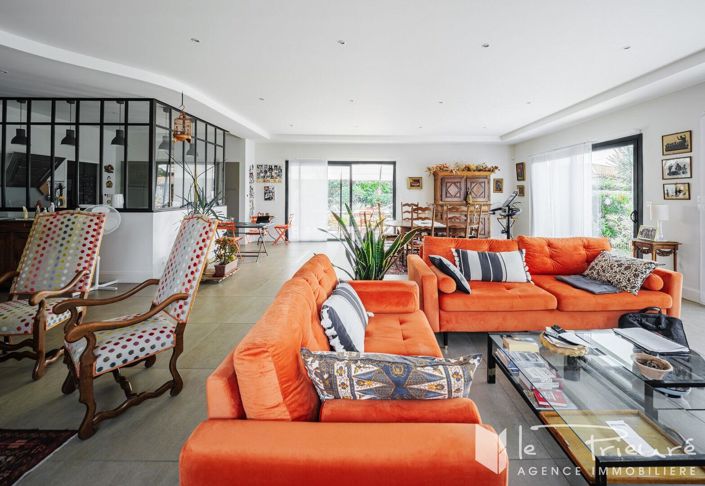 Image No.5-4 Bed House for sale