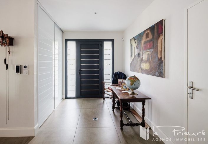 Image No.8-4 Bed House for sale