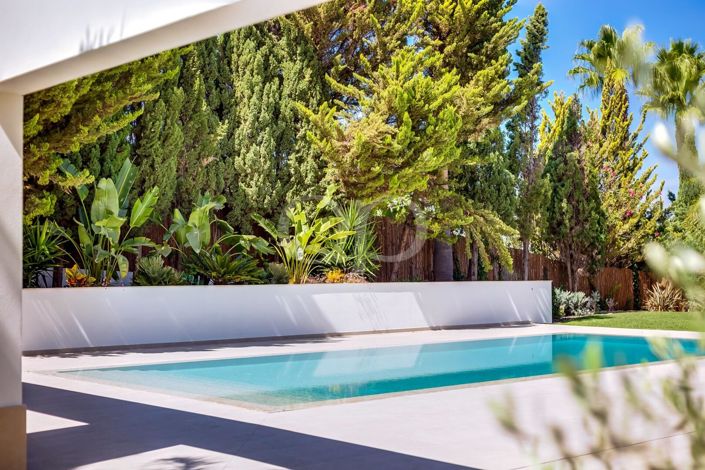 Image No.55-5 Bed House for sale