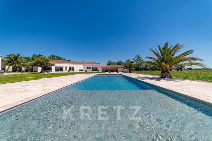 Image No.1-9 Bed House for sale