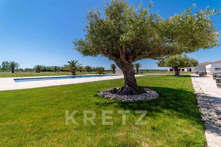 Image No.8-9 Bed House for sale