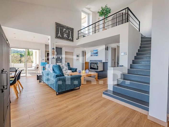 Image No.5-Maison de 5 chambres à vendre à Sainte-Maxime