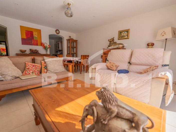 Image No.4-4 Bed House for sale