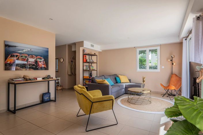 Image No.5-3 Bed House for sale