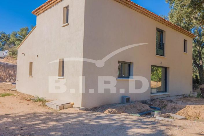 Image No.3-4 Bed House for sale