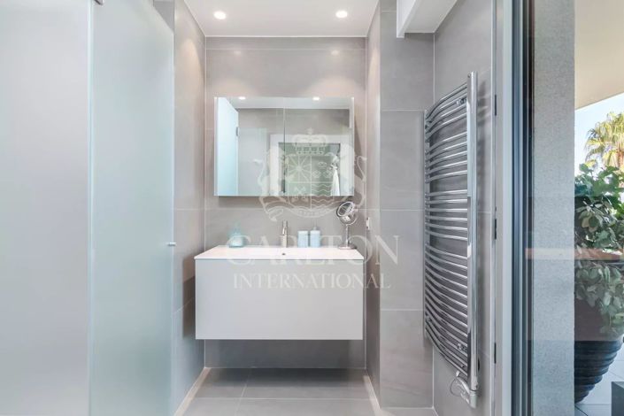 Image No.13-3 Bed Property for sale