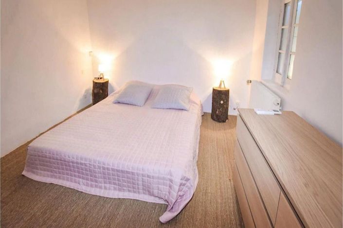 Image No.10-7 Bed House for sale