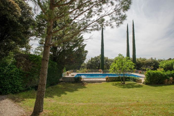 Image No.12-7 Bed House for sale