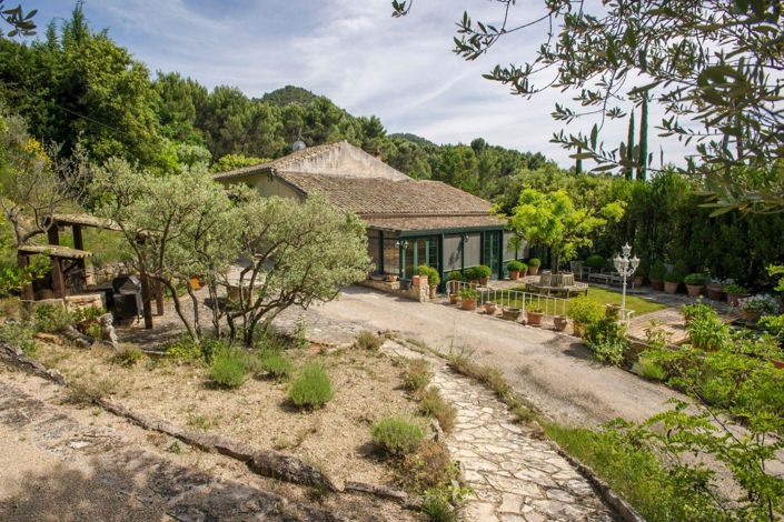 Image No.7-7 Bed House for sale