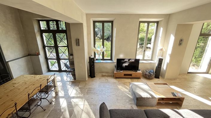 Image No.8-9 Bed House for sale