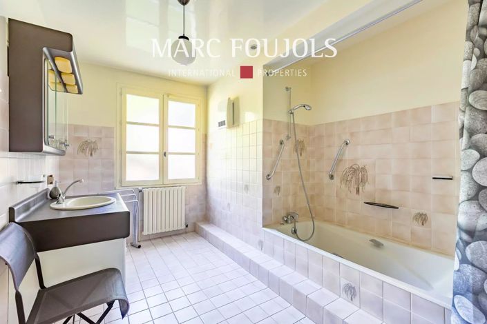 Image No.19-5 Bed House for sale