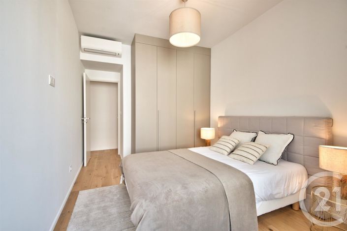 Image No.11-3 Bed Apartment for sale