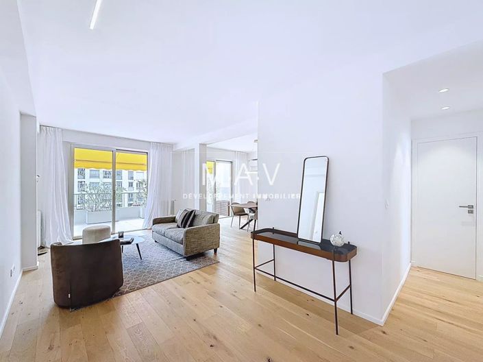 Image No.23-3 Bed Apartment for sale