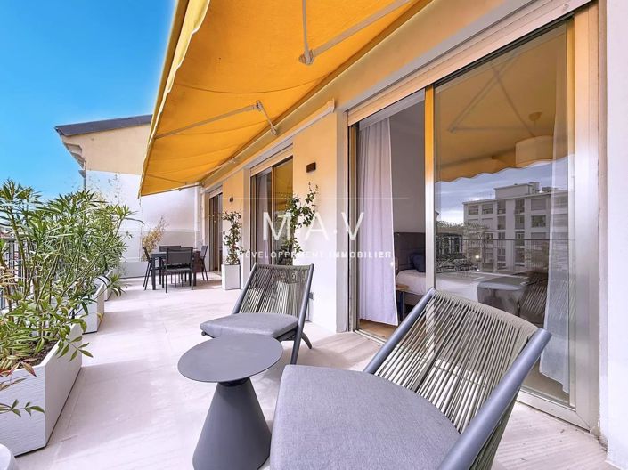 Image No.24-3 Bed Apartment for sale