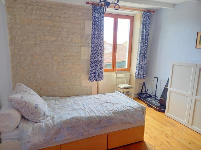 Image No.18-4 Bed House for sale