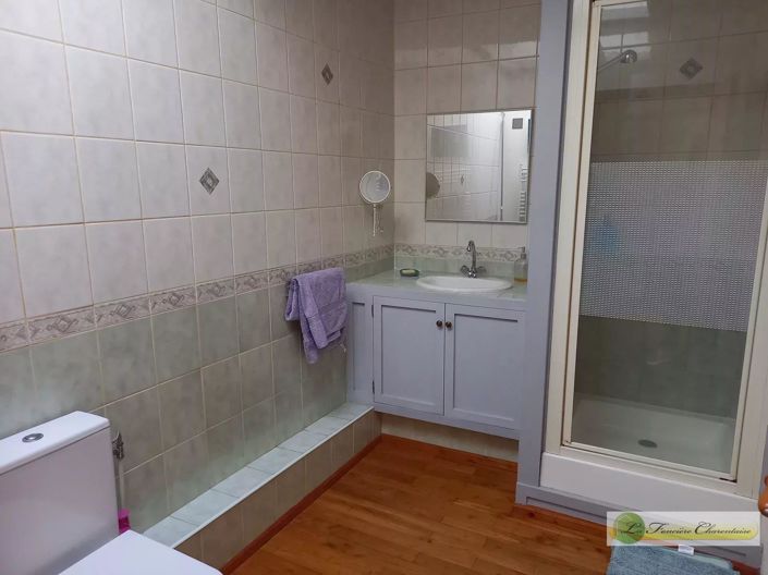 Image No.19-4 Bed House for sale