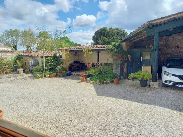 Image No.27-4 Bed House for sale