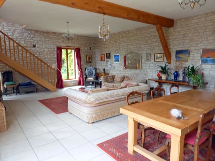 Image No.7-4 Bed House for sale