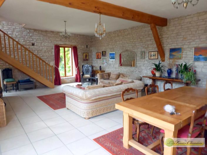 Image No.7-4 Bed House for sale