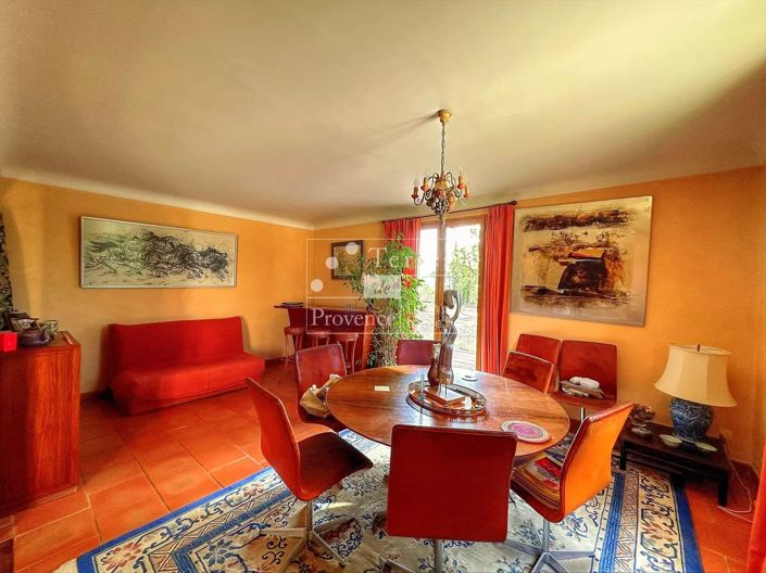 Image No.12-3 Bed House for sale